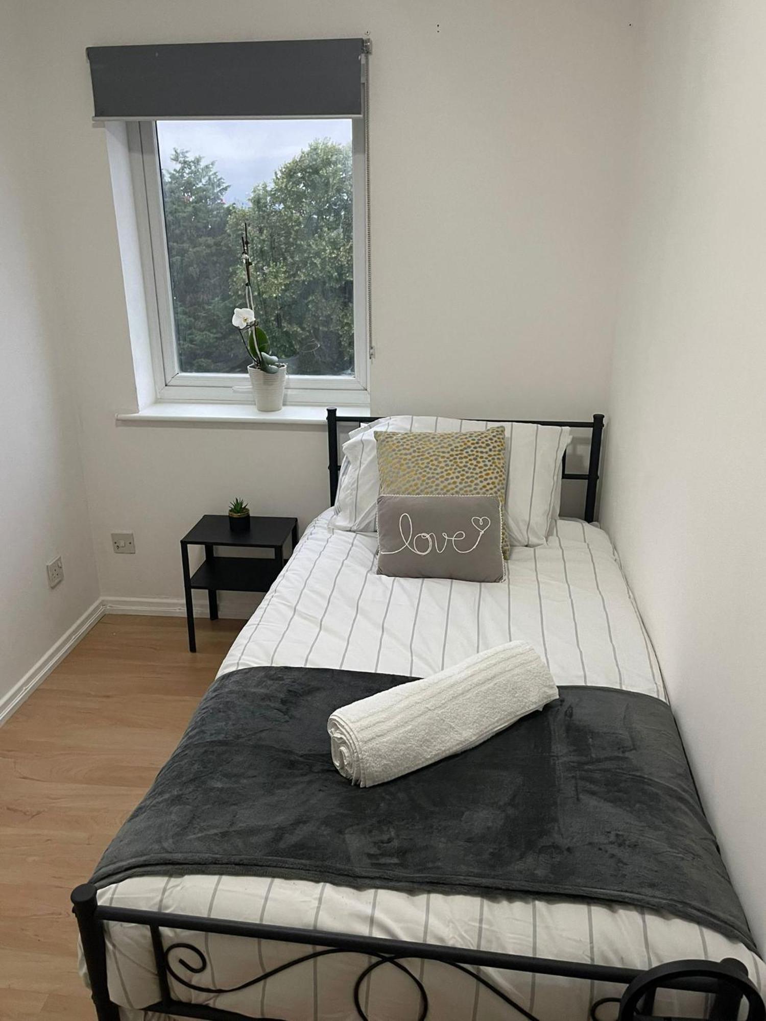 פלמסטד Vry Woolwich - Cosy Property With Stunning Views Of London מראה חיצוני תמונה